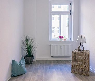 Großzügige 2-Raum-Wohnung im Altbau - Foto 2