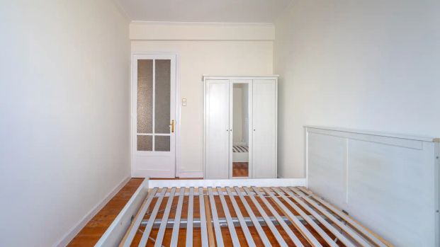 Piso de alquiler en Rúa Real, 219, Centro - Photo 1