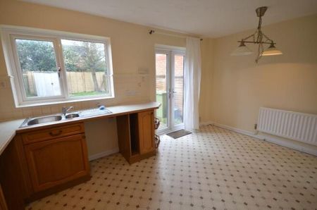 3 bedroom house to rent Hindemith Gardens, Old Farm Park, Milton Keynes, MK7 - Photo 5