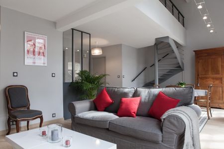 Location Appartement 3 pièces 78m² BORDEAUX 33000 - Photo 2