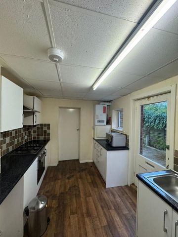 6 bedroom house share to rent - Photo 3