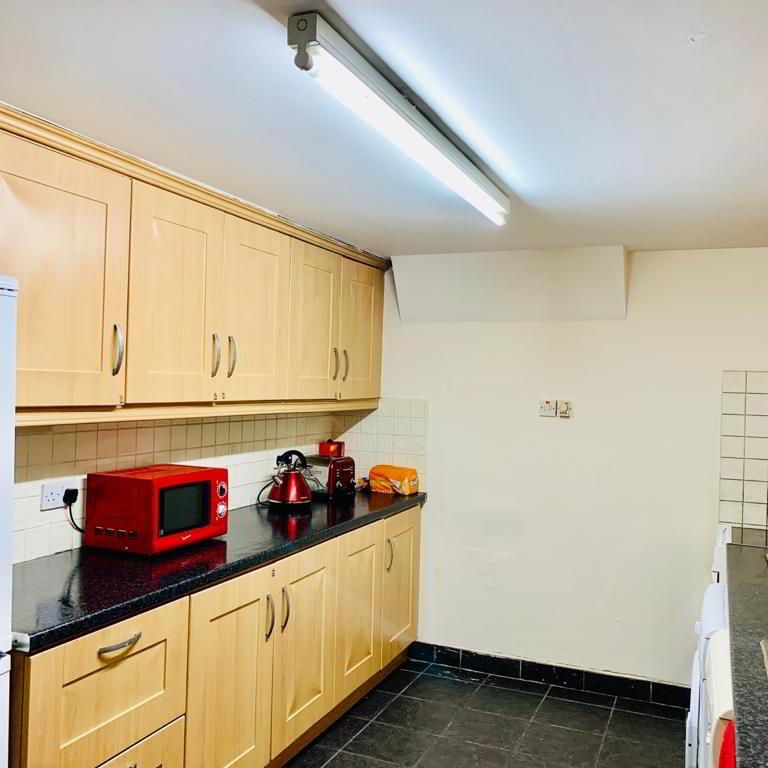 Eblana Street, Room 4, BT71LD, Belfast - Photo 1