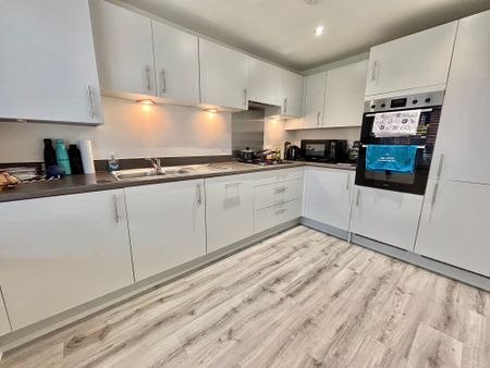 Tedder Grove, Nuneaton, CV11 - Photo 3