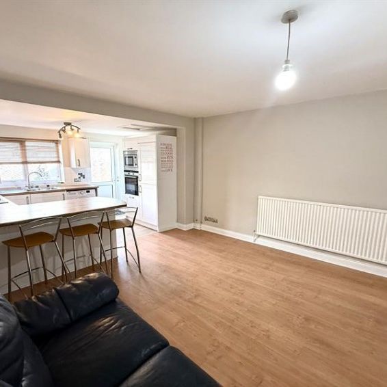 2 Bedroom Terraced To Let - Photo 1