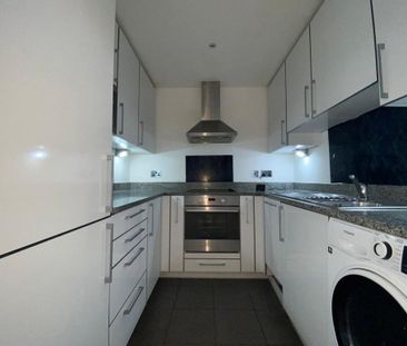 2 bedroom flat to rent - Photo 6