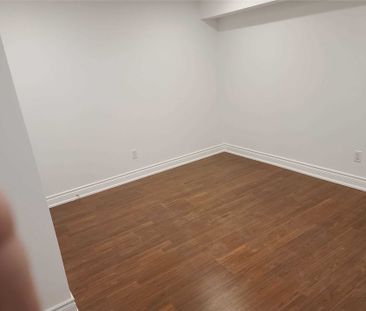 For Lease - 35 Westacott Crescent, Ajax, Ontario - Photo 2