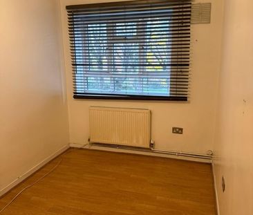 Room in a Shared Flat, Aldrington Road, SW16 - Photo 2