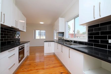 Three Bedroom Home - Photo 3