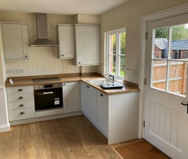 3 bedroom terraced house to rent - Photo 5