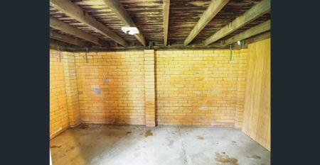 LOCATION LOCATION LOCATION!!! - Photo 3