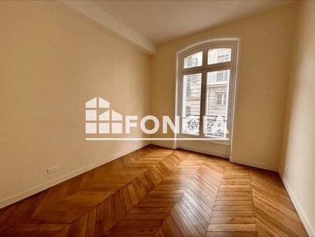 Tout savoir sur cet appartement dans le quartier Saint Thomas d'Aquin, à Paris 7ème - Photo 3