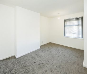 Adelaide Street - Photo 4