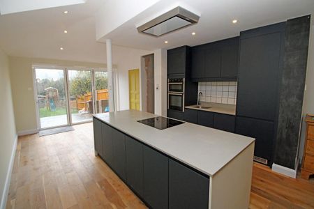 2 bedroom terraced house to rent - Photo 5