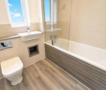 2 bedroom semi-detached house to rent - Photo 6