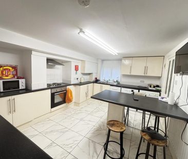 16 Walmsley Road, Leeds, LS6 1NG - Photo 5