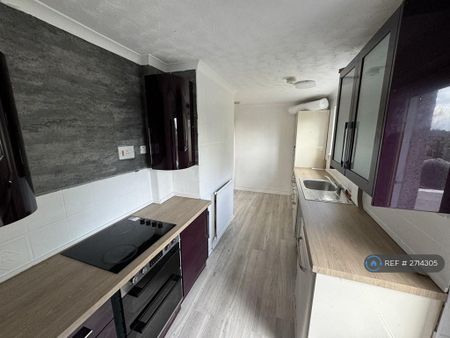 3 bedroom terraced house to rent - Photo 5