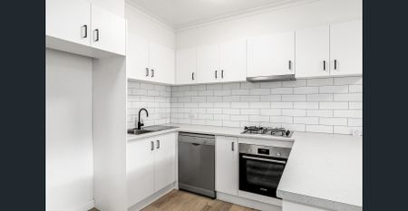 Brightly Renovated Gem - Photo 3