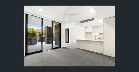 Luxury Living in a Prime Wollongong Location - Photo 2