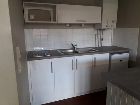 T1 de 33 m² dans une petite résidence de 2 étages - Photo 3