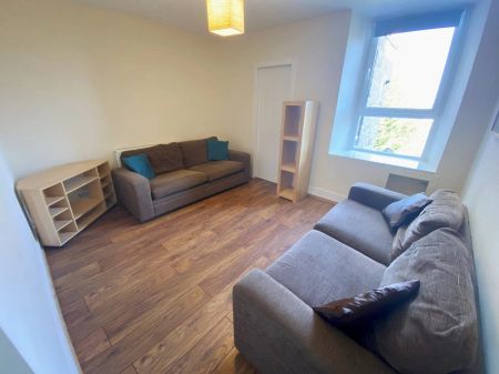 68 Great Northern Road, FFR, Aberdeen, AB24 3PT - Photo 2