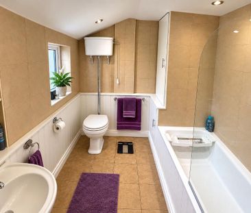 4 bedroom semi-detached house to rent - Photo 5