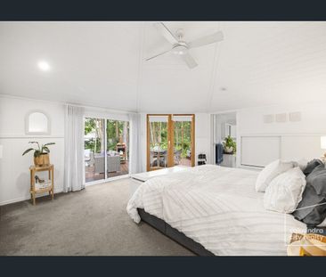 PRIVATE ACERAGE RETREAT LIVING - Photo 5