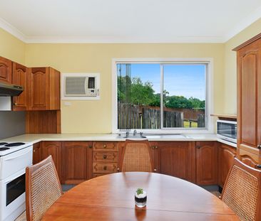 36 Wimbledon Grove, Garden Suburb NSW 2289 - House For Rent | Domain - Photo 2