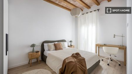 3 room luxury Flat for rent in Barcelona, Catalonia - Photo 2