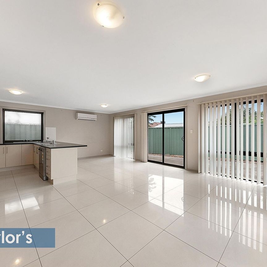 LOVELY 3 BEDROOM VILLA - Photo 1