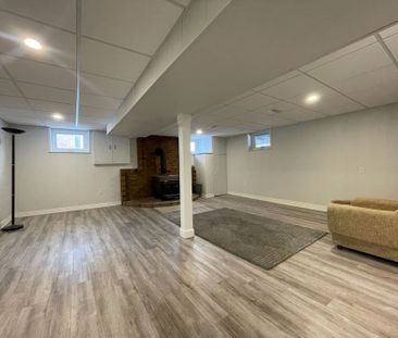 For Lease - 8049 Sixth Line, Halton Hills, Ontario - Photo 2