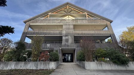 IN THE HEART OF HINWIL WITH A VIEW OF THE BACHTEL - Foto 3