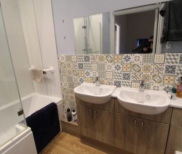 2 bedroom House To Let - Photo 5