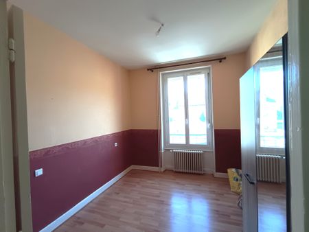 Location Appartement 3 pièces 43m² LA BOURBOULE 63150 - Photo 3
