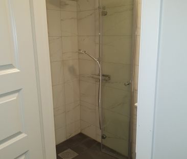 Nordkroksvägen, Vargön - Photo 3