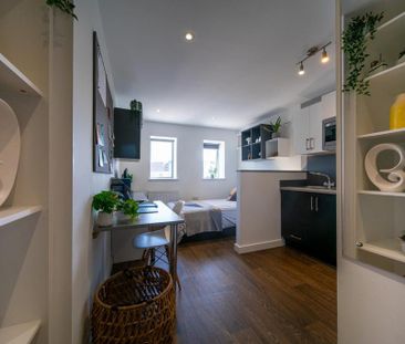 Studio to rent - Photo 1