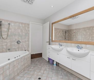 Quiet & Modern, Low Maintenance Home! - Photo 5