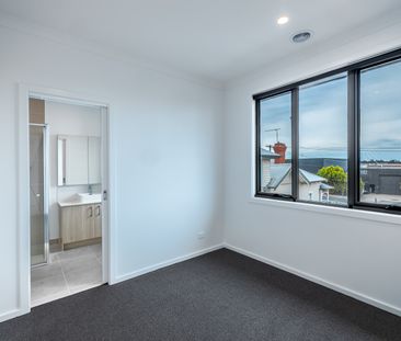 1 & 2/39 Burlington Street, Oakleigh VIC 3166 - Townhouse For Rent ... - Photo 5
