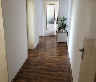 Zentral gelegene 3 Zimmer Wohnung mit Balkon - Foto 1