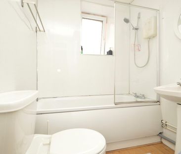 12a Tyrone House 30 Adelaide Street, Belfast, BT2 8HH - Photo 5