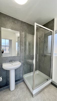 Pembroke Road, London - Photo 1