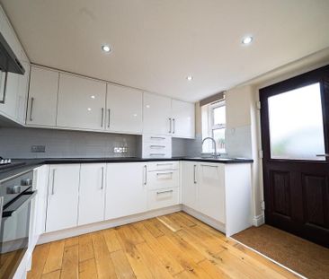 2 bedroom terraced house to rent - Photo 5