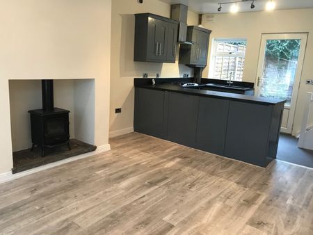 2 Bed Terraced House, Field Terrace, LS15 - Photo 5