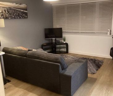 2 bedroom maisonette to rent - Photo 3