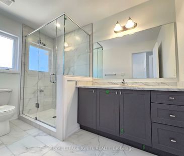 For Lease - 61 Copperhill Heights, Barrie, Ontario - Photo 6