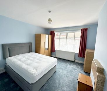 Room in a Shared House, Dovercourt Avenue, CR7 - Photo 4