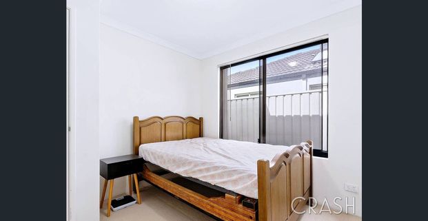 3x2 House in Mandurah near Beach! - Photo 1
