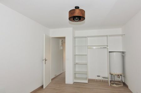 Saint-Raphaël LE DRAMONT, Location T2 39M2 avec terrasse, balcon et loggia - Photo 3