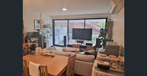 Modern Living in the Heart of South Melbourne - Photo 1