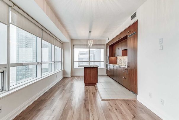 For Lease - 5 Sheppard Avenue Unit# 2417, Toronto, Ontario - Photo 1