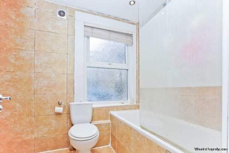 2 bedroom property to rent in London - Photo 5